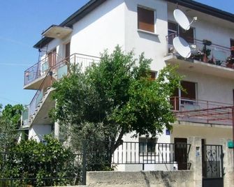 Apt Ingrid - Pula - Edificio