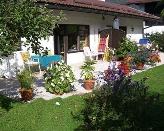 Vacation apartment Hirschberg - Holiday apartments Haus Eva Hagn - Rottach Egern - Patio
