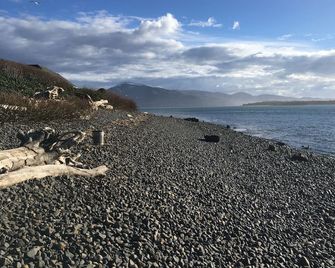 Ocean/Bay Views, Private Beach Access, walk to local eats, minutes to Oceanside - Netarts - Playa