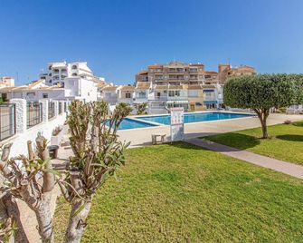 Beautiful Home In Torrevieja - Torrevieja - Basen