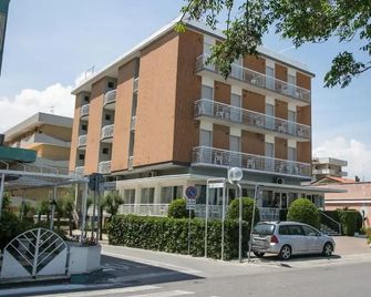 Hotel Heaven - Torre Pedrera - Gebouw
