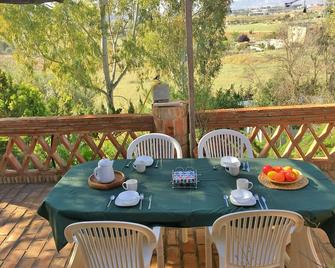 Casa Rural Cupiana Piscina privada Malaga - Málaga - Balcón
