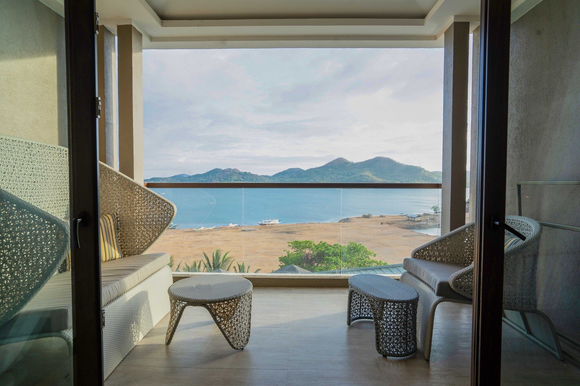 زوري ريزورت - كورون - شرفة