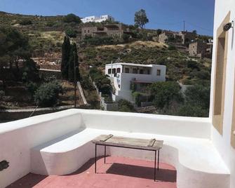 Sea View Patmos 2 Bd Flat with Balcony - Chora - Balkon