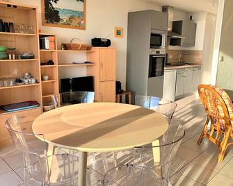 Studio cabine cosy à Quiberon avec vue mer et garage - FR-1-478-184 - Quiberon - Salle à manger