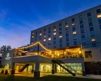 DoubleTree by Hilton Niagara Falls - Niagara Falls - Building