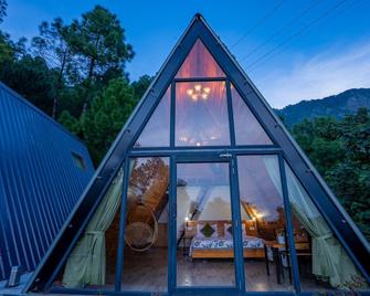 Paradise Pool Resort - Nainital - Lobby