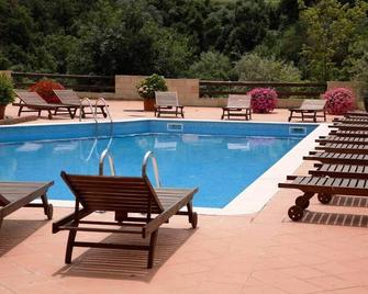 Residenza Mediterranea - Zambrone - Piscina