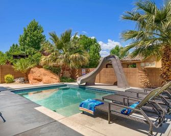 Dune-Our-Thing By RedAwning - Hurricane - Pool