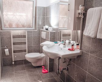 SmartHotel Flamingo Self check-in - Giessen - Baño