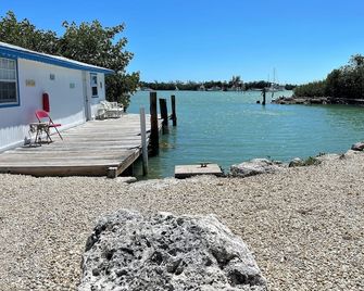 Floating Sea Cove Resort & Marina - Marathon - Bâtiment