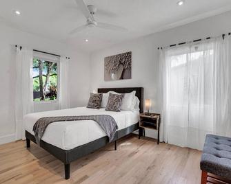 Samadhi - NEW 15 min drive to Ultra, by Newman Hospitality - Miami Shores - Bedroom