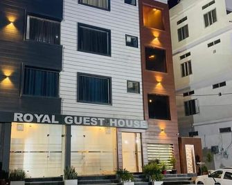 Royal Guest House - Kāla Āmb - Edificio