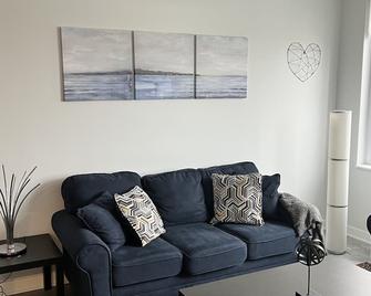 Cozy Living - เซนต์หลุยส์ - ห้องนั่งเล่น