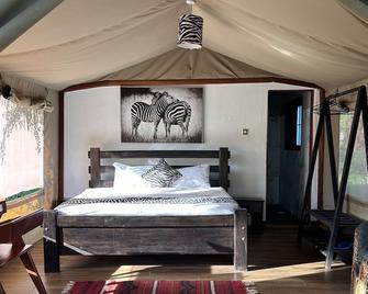 Oldonyo Orok Lodge - Namanga - Bedroom