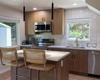 Cozy Modern House in Seattle - Seattle - Keittiö