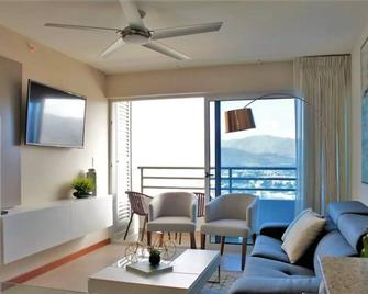 Incredible Views, Perfectly Located, & Modern - Curridabat - Salon