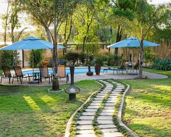 Oakdene Guest House - Oudtshoorn - Havuz