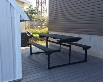 Downstairs (Unit 2) in New House, Deck, Hiking Trails Nearby - Cheticamp - Balcon