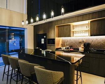 St Signature Bugis Middle, Short Overnight, 11 Hours 8pm-7am - Singapore - Kitchen