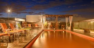 百老匯套房酒店 - 布宜諾斯艾利斯 - 布宜諾斯艾利斯 - 游泳池