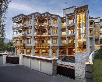 Hotel Gyalpo Residency - A Mountain View Luxury Hotel in Leh - Leh - Gebäude