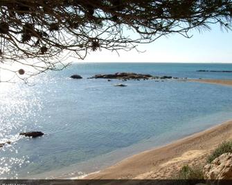 Sun, sea, rest and space, on our still active finca (farm) from 6 ha, casita Dos - El Perello - Beach