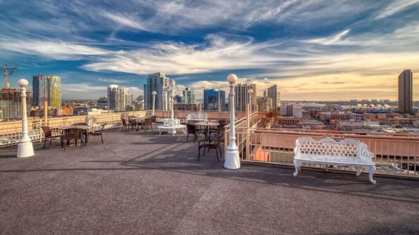 Ramada by Wyndham Gaslamp Convention Center