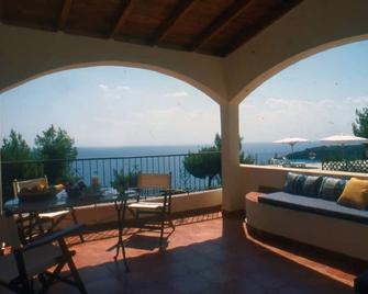 Milia Bay Hotel Apartments - Chrisi Milia - Balcony