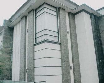 Ratu homestay - Bandar Lampung - Building