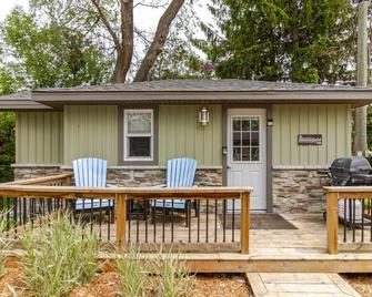 Westlake Cherry Valley Cottage - Wellington - Innenhof