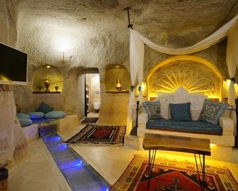 Cappadocia Nar Cave House & Swimming Pool - Nevşehir - Living room