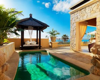 Royal Garden Villas & Spa - אדייחה - בריכה