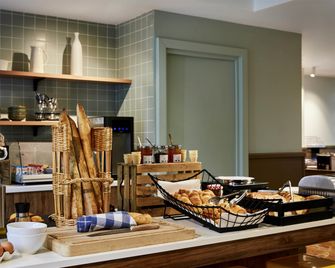 Aparthotel Adagio Paris Buttes-Chaumont - París - Buffet