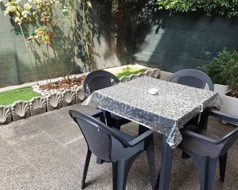 Casa Bebe - adiacenze Policlinico e Universita' - Modena - Patio