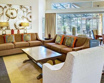 Summer Bay Orlando by Exploria Resorts - Clermont - Living room