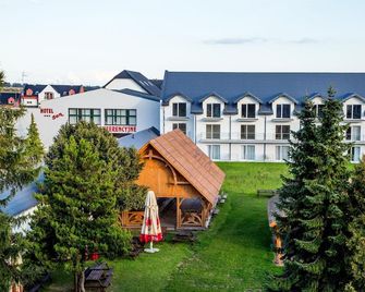 Hotel Jan - Darłowo - Gebäude