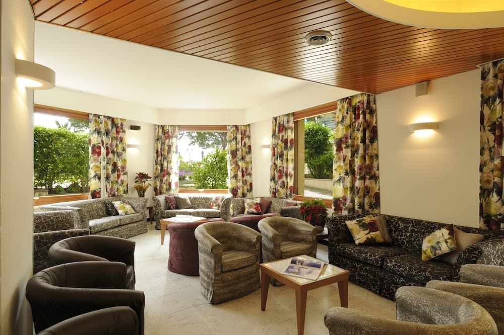 إفجي هوتل كوليكشن - ماجيستيك - ألاسيو - ردهة