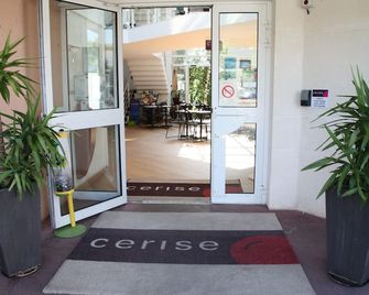 Hotel Cerise Nancy - Nancy - Lobby