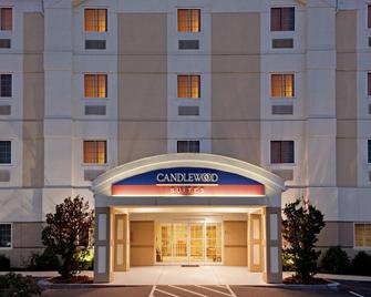 Candlewood Suites West Springfield - West Springfield - Rakennus