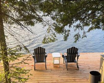 Modern Lake House on White Lake - White Lake - Patio