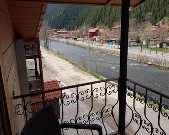 Kuzey Park Hotel - Uzungöl - Balcony