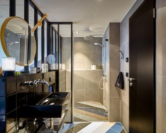 25hours Hotel Düsseldorf Das Tour - Düsseldorf - Soveværelse