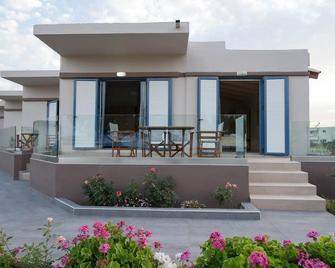 Electra Studios - Gerani - Edificio