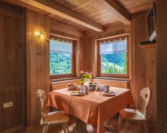 Mas De La Bolp, Mountain Chalet - Rabbi - Salle à manger