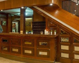 Vintage Hotel Mercedes - Lloret de Mar - Front desk