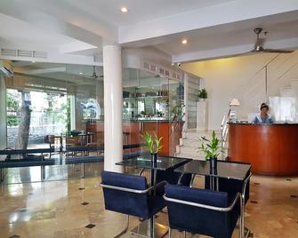 The Clipper House - Makati - Ingresso