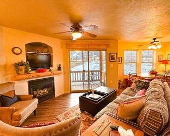 Newly Renovated! Fox Bay Retreat At Deer Valley - Heber City - Вітальня