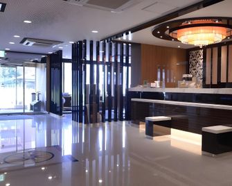 Apa Hotel Nishimaizuruekimae - Maizuru - Front desk