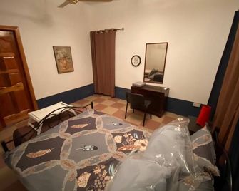 Stunning 2-bed House in Madina - Madina - Bedroom